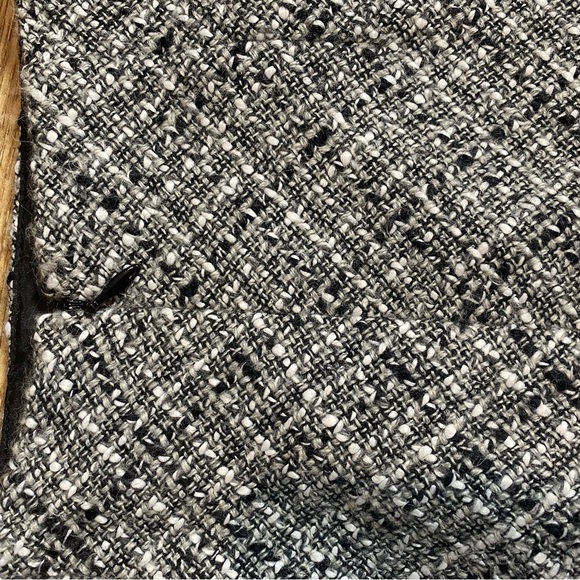 Apostrophe gray woven tweed skirt with a fringe hem wool blend - Picture 7 of 7